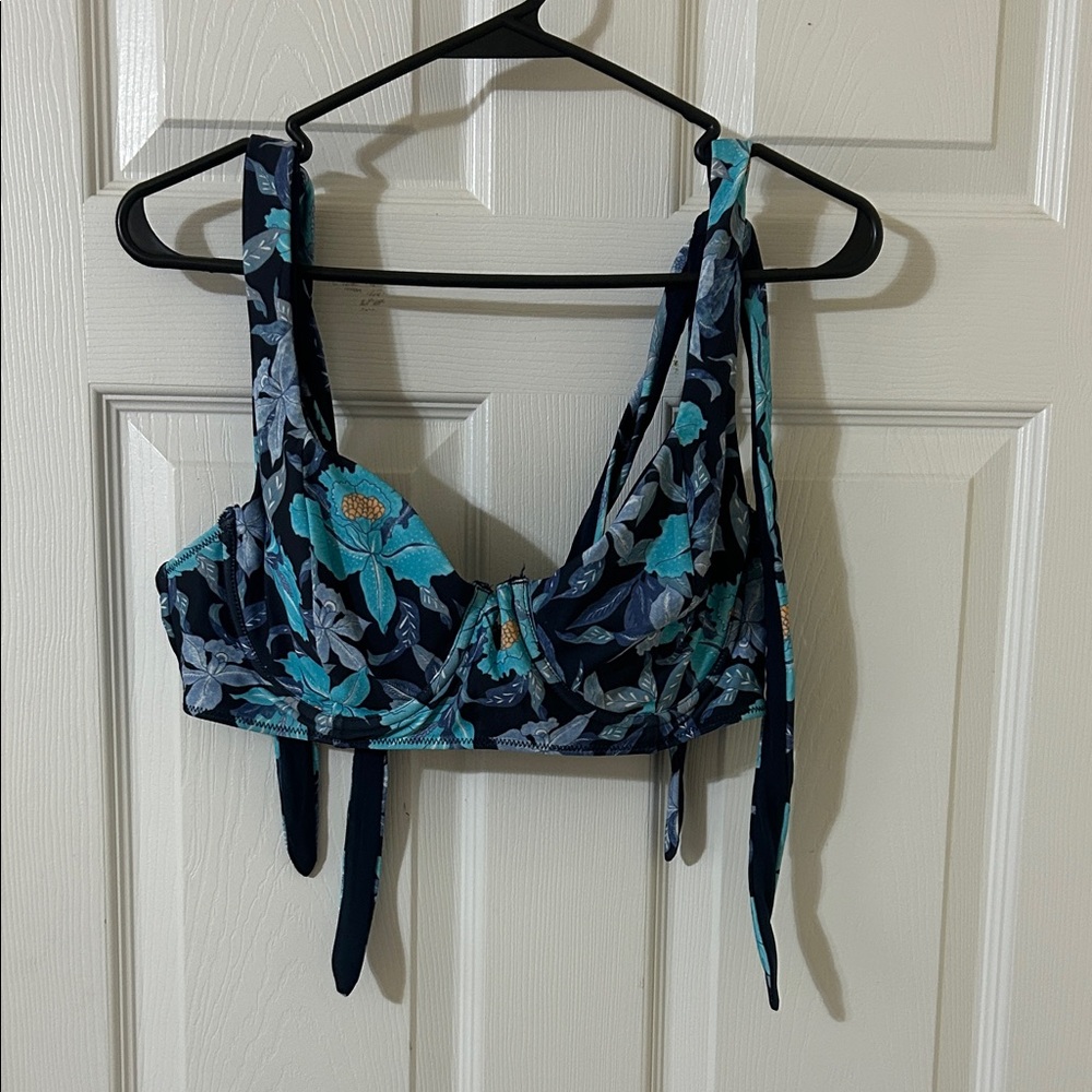 Floral Tie-Strap Bikini Top